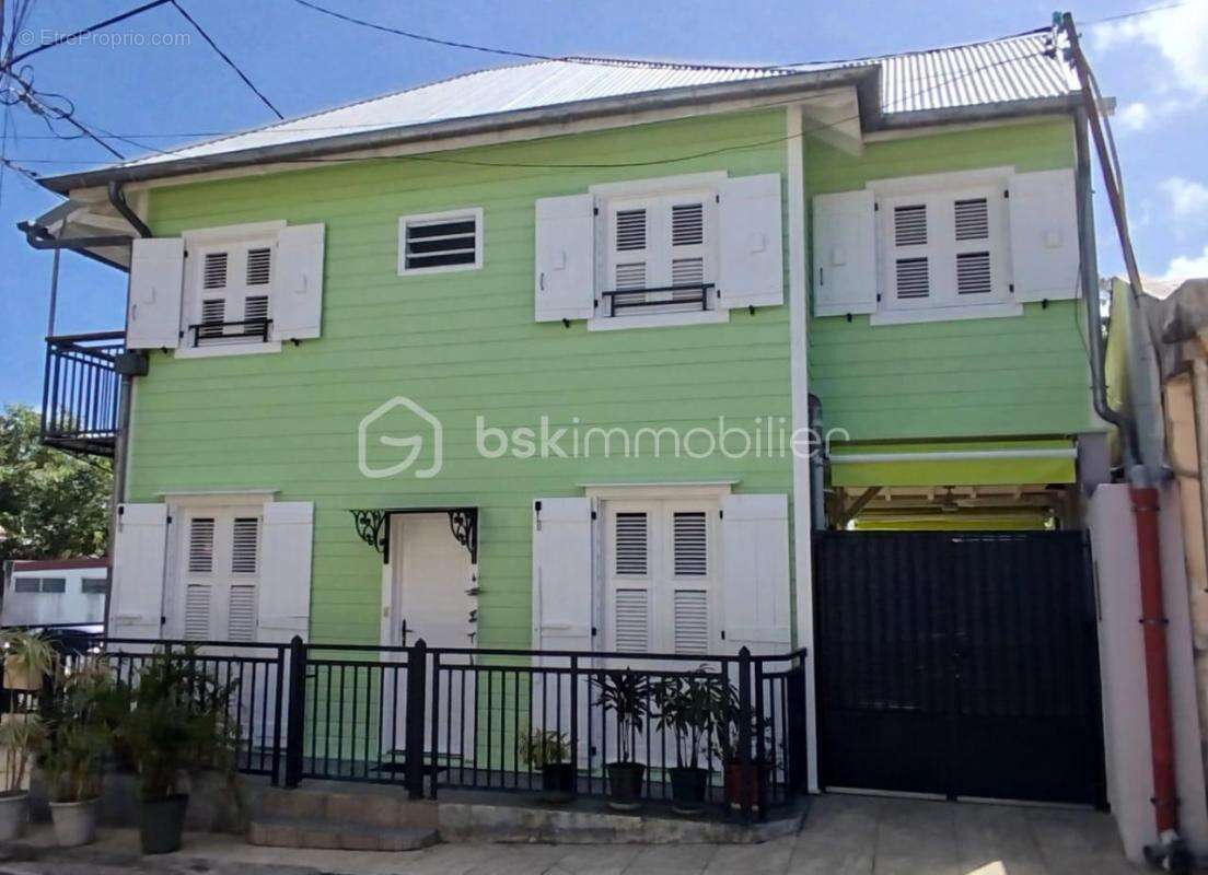 Maison à SAINTE-ROSE