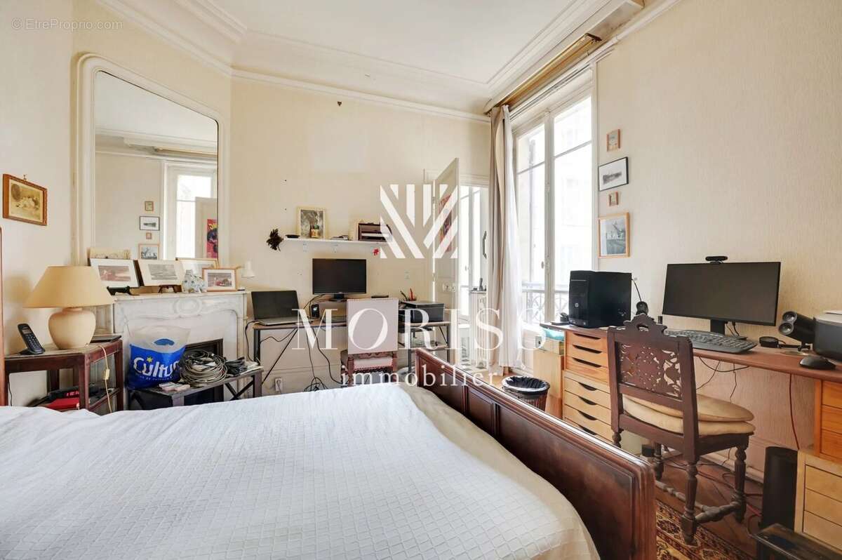 Appartement à PARIS-3E