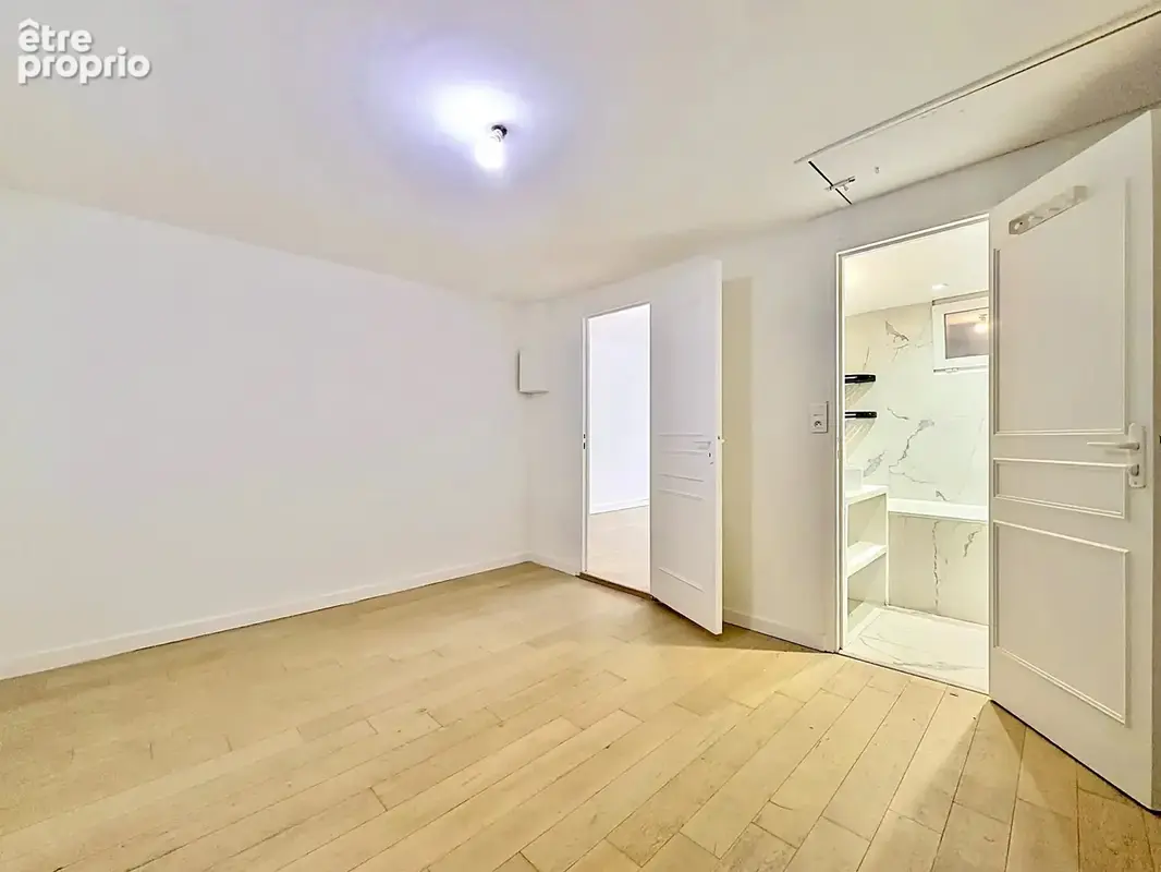 2 pièces rénové en dernier étage - photo 7