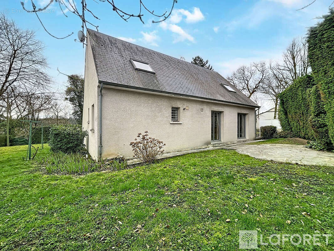 Maison à LA VILLE-DU-BOIS