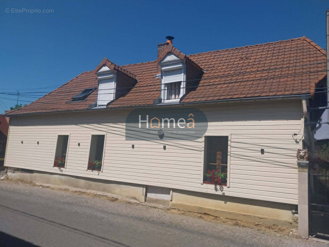 Maison à NEUFCHATEL-EN-BRAY