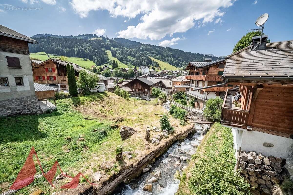 MORZINE – Superbe appartement duplex de 3 chambres  Emplacement exceptionnel au cœur du village  Exposition plein sud  Excellent - photo 4