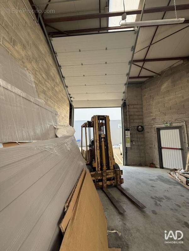 Photo 8 - Commerce à BRIE-COMTE-ROBERT