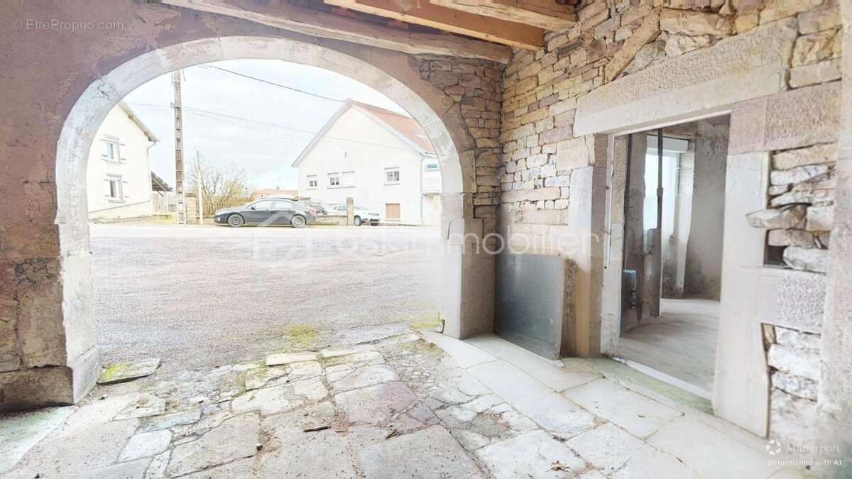 Ensemble immobilier a réhabiliter et restaurer   230 M2– Fort potentiel - photo 2