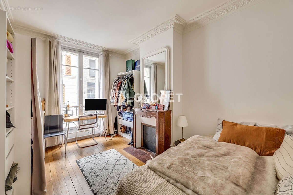 Appartement à PARIS-14E