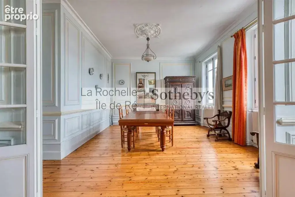 Appartement en centre ville de 110m2 avec deux chambres et ascen - photo 2