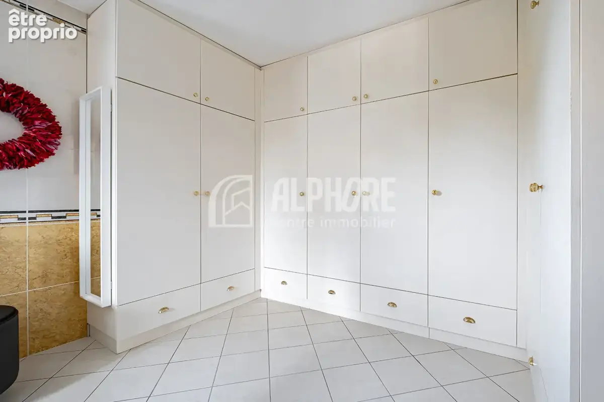 Maison 183m² , 5 chambres, double garage . - photo 9
