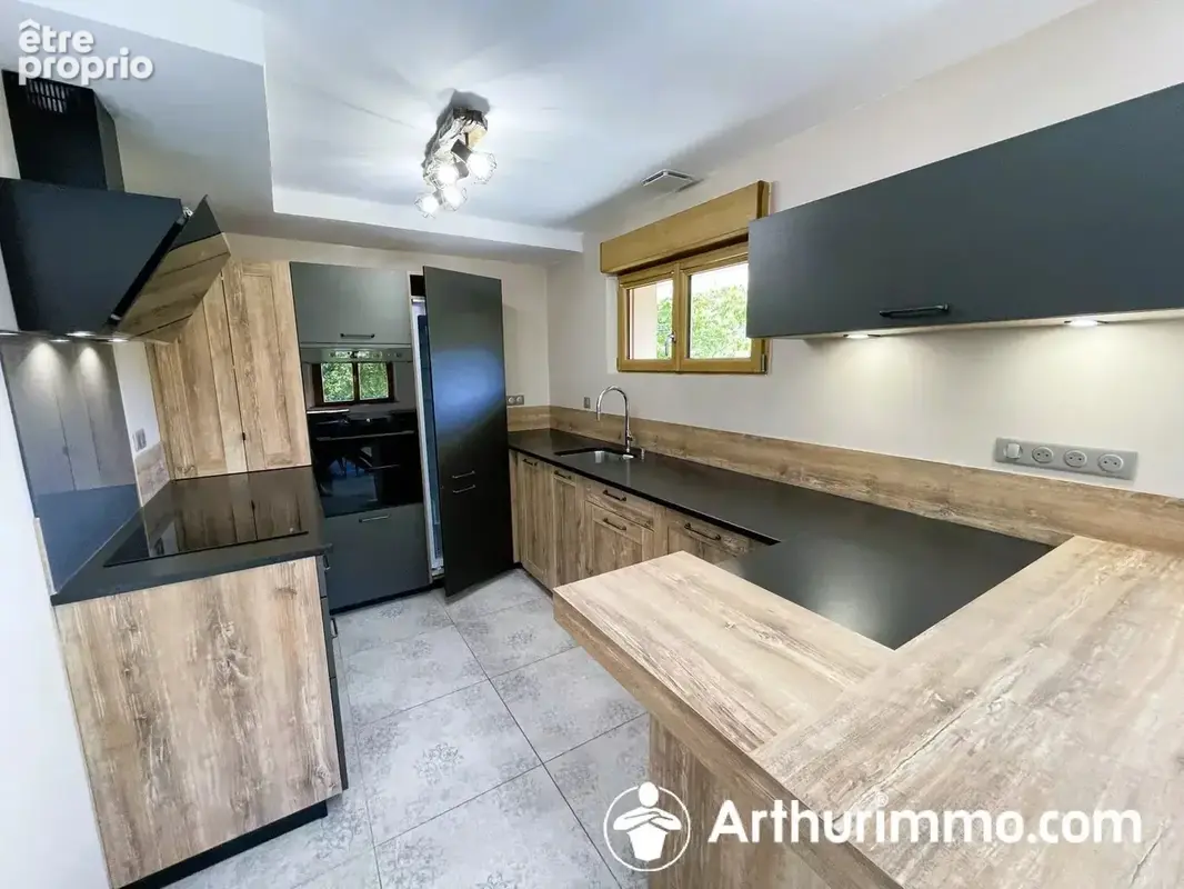 Maison familiale, 4 chambres, sous sol, terrain 14ares, sans travaux. - photo 14