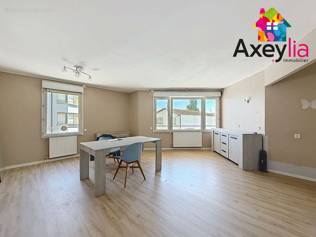 A vendre - roanne hypercentre - appartement t3 pour pmr avec cave et garage - photo 4