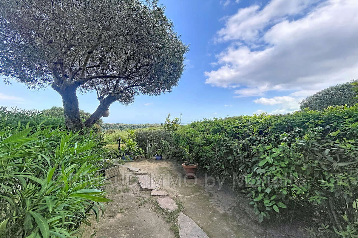 Appartement à GRIMAUD