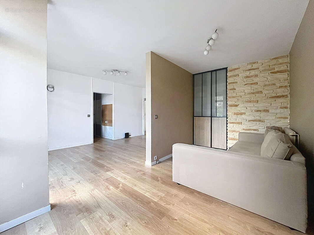 Appartement à OULLINS