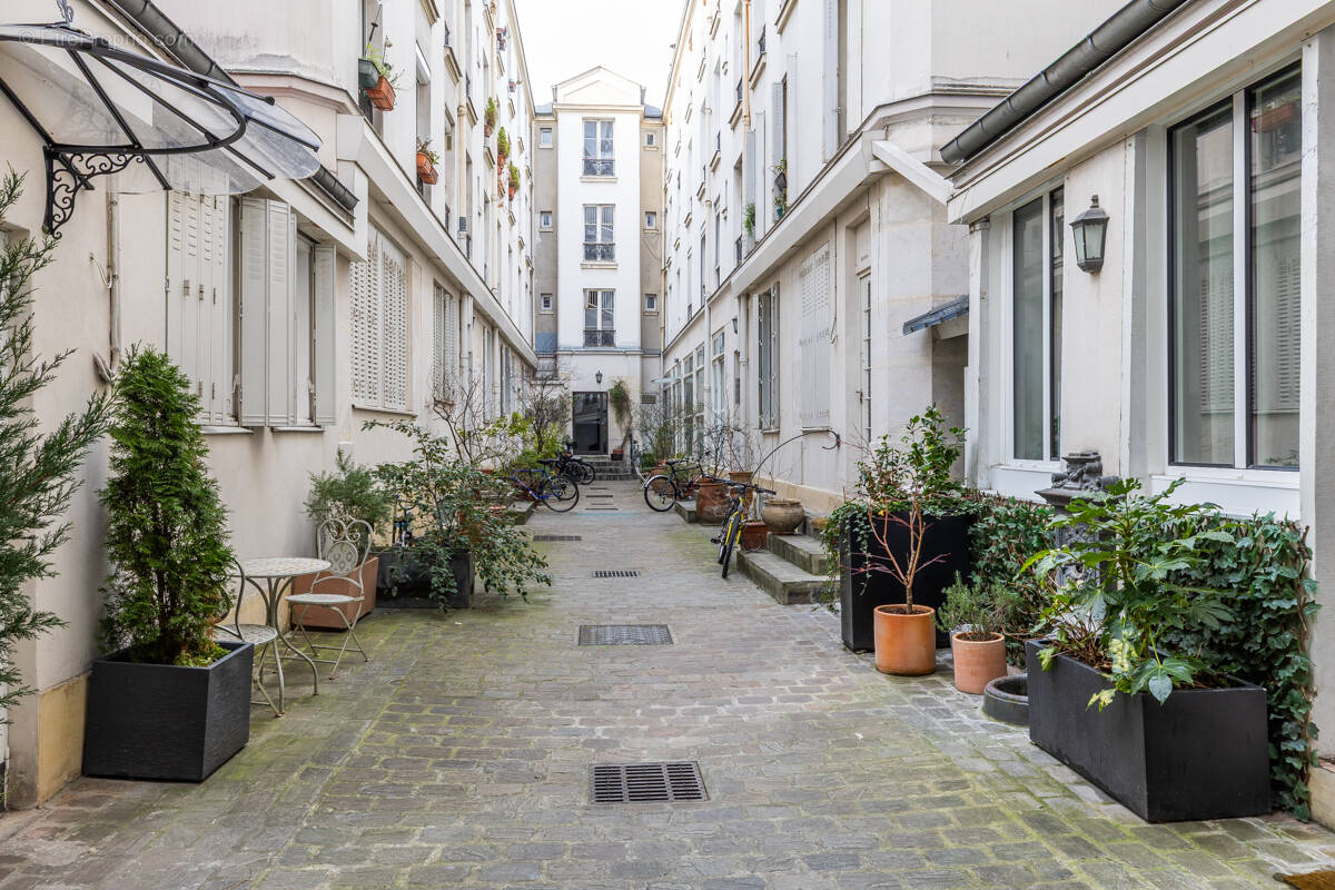 Appartement à PARIS-11E