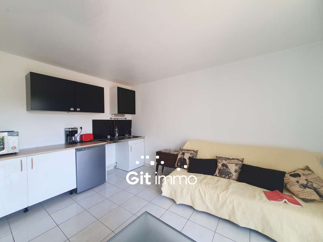 Appartement à MARSEILLE-4E