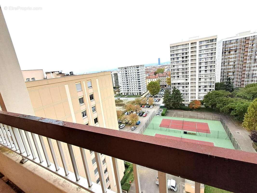 Appartement 82 m² à Villeurbanne  - photo 3