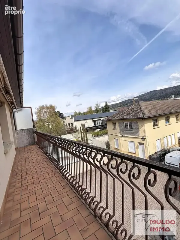 OYONNAX CENTRE – Maison 207 m² –  3 garages - photo 10