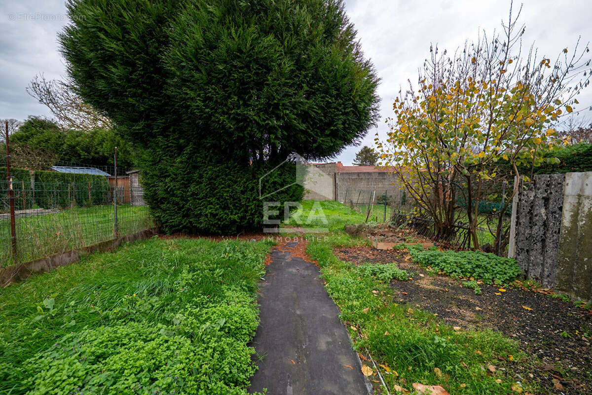 Maison à ESTREE-BLANCHE