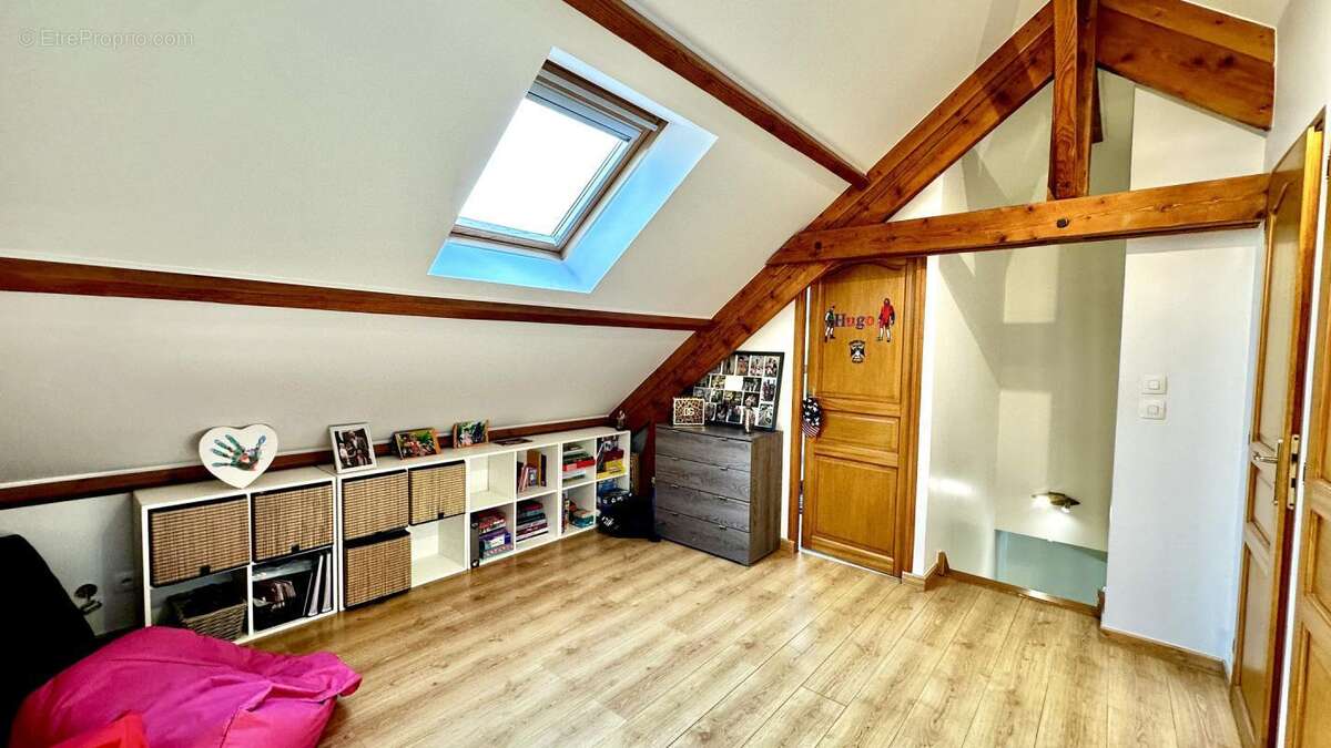 Maison à MONTIGNY-SUR-LOING