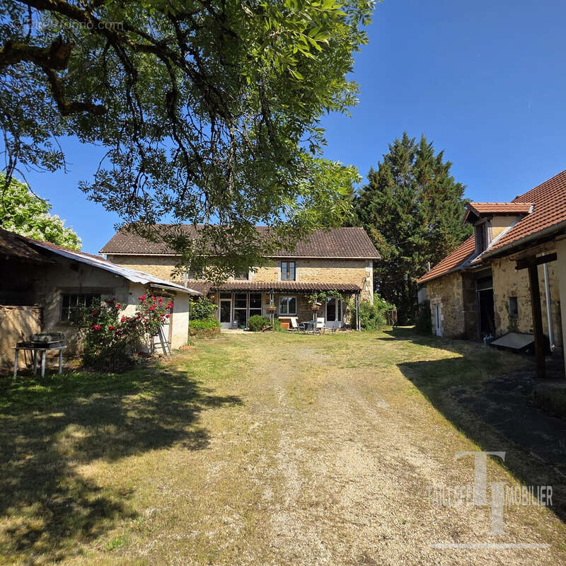 Maison à CORGNAC-SUR-L'ISLE