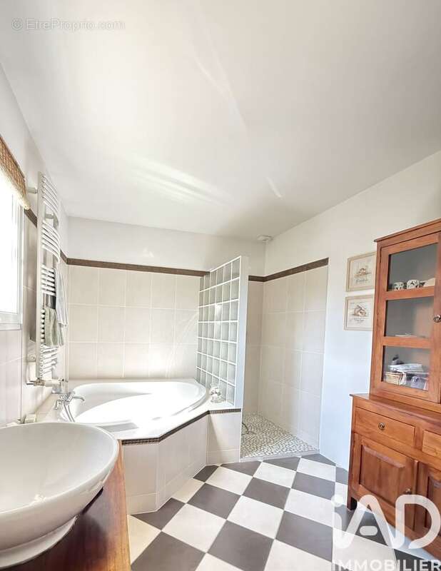 Photo 2 - Maison à CAMBLANES-ET-MEYNAC