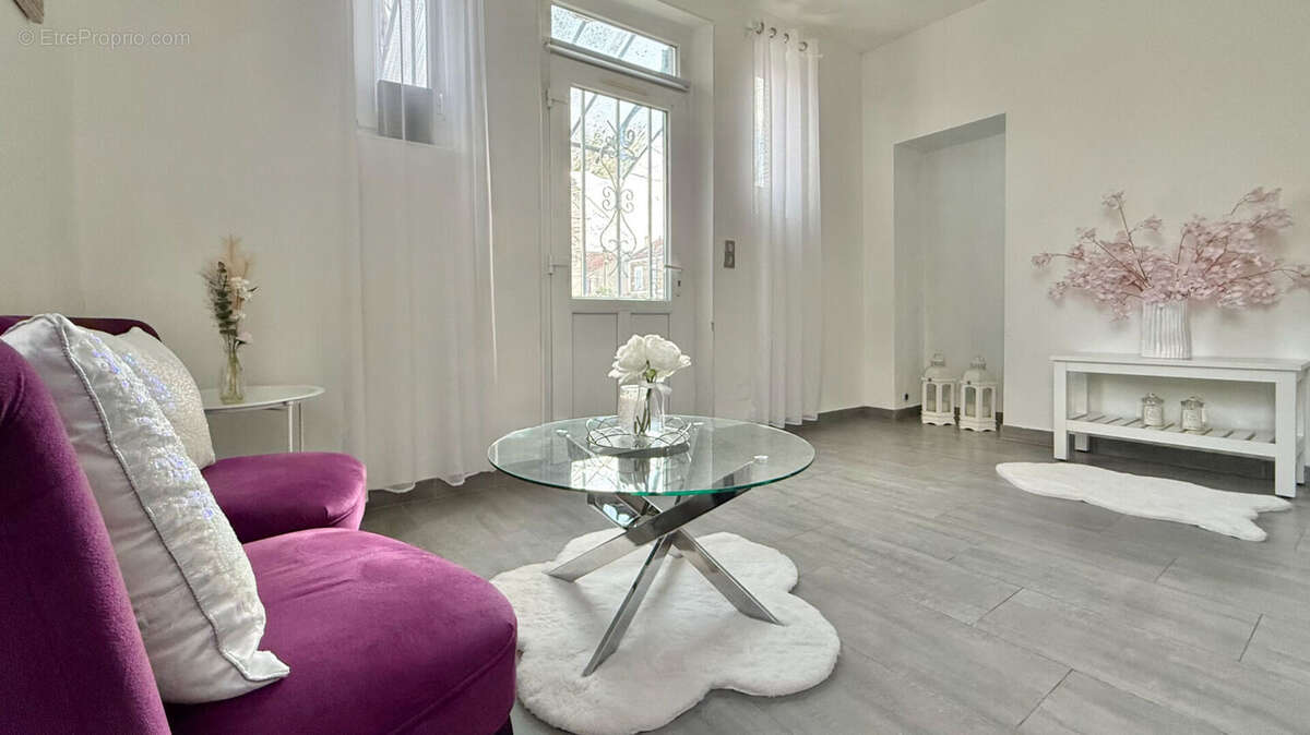 Maison à CORBEIL-ESSONNES