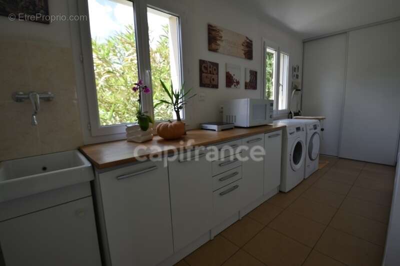 Propriété au calme - 5 chambres - T3 attenant - garage XXL - piscine - à MARMANDE (47) - photo 29