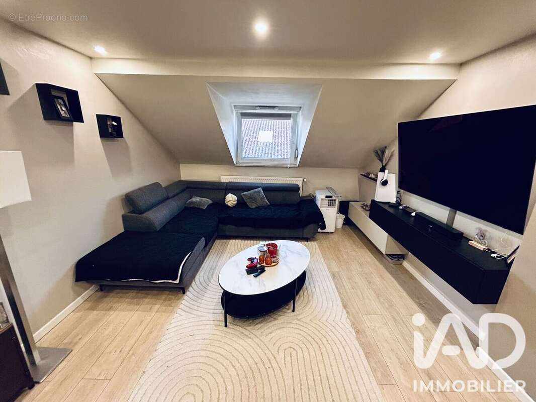 Appartement 75 m² à Knutange  - photo 2