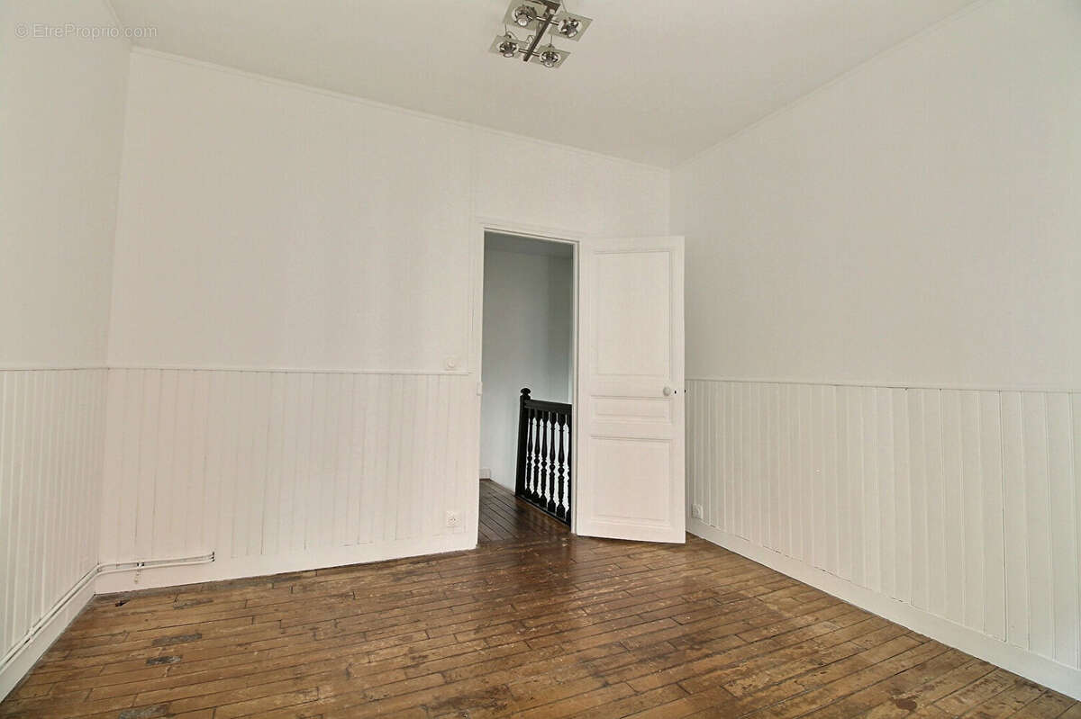 Appartement à COLOMBES
