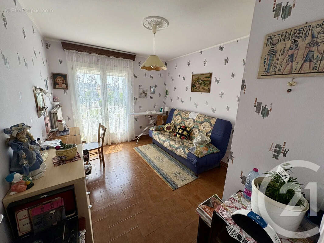 Appartement 62 m² à Six-Fours-Les-Plages  - photo 4
