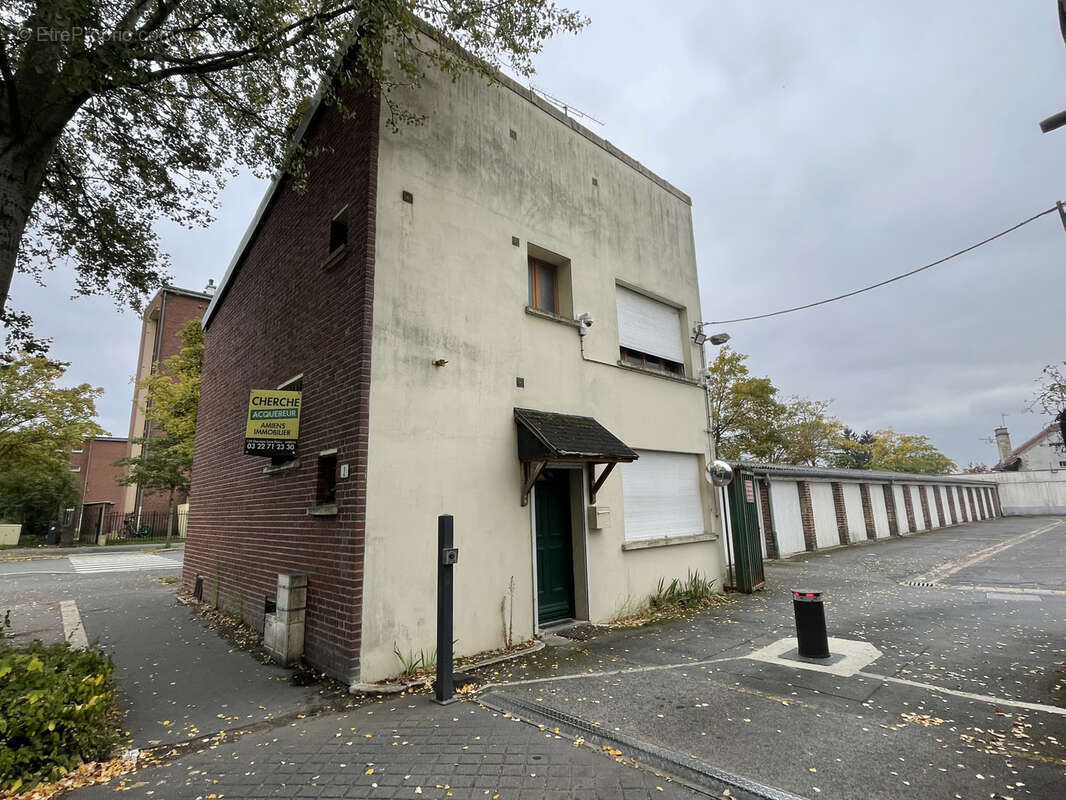Amiens nord : maison t4 avec cave a renover - photo 2