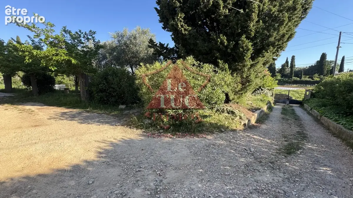 Grasse PLASCASSIER  Maison de plain-pied de 112 m2 avec annexes incluse terrain plat 2000 m2 - photo 9