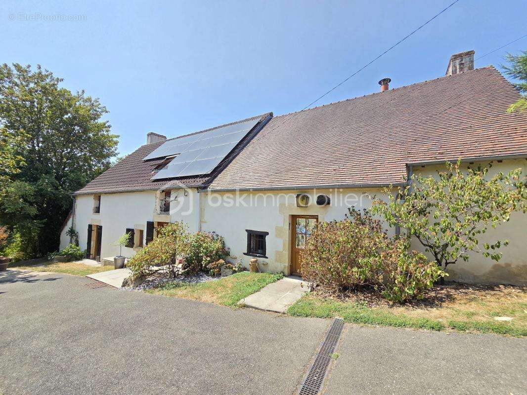Magnifique Corps de ferme de 222m³ avec piscine et dépendances - photo 22
