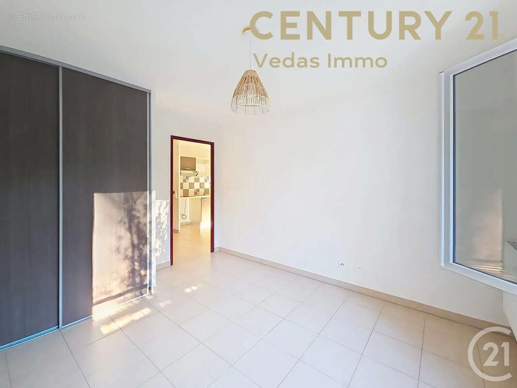 Appartement à JUVIGNAC