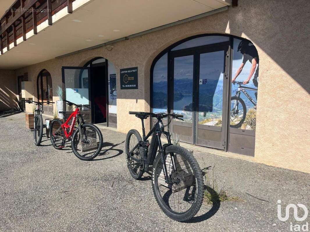 Photo 9 - Commerce à REALLON