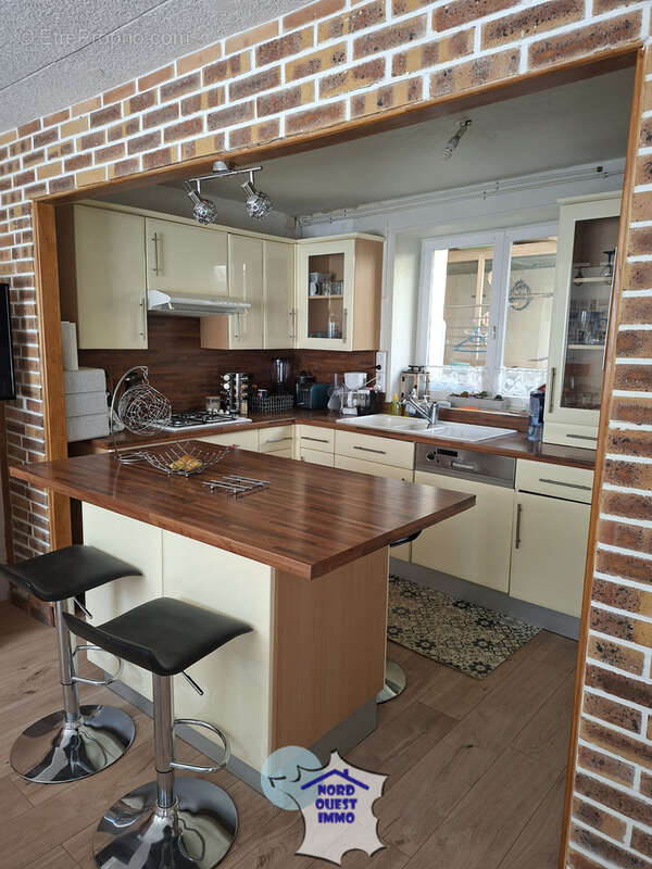 Maison 80 m² à Saint-Fraimbault  - photo 3