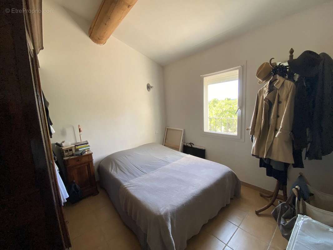 Appartement à CABRIERES-D'AVIGNON