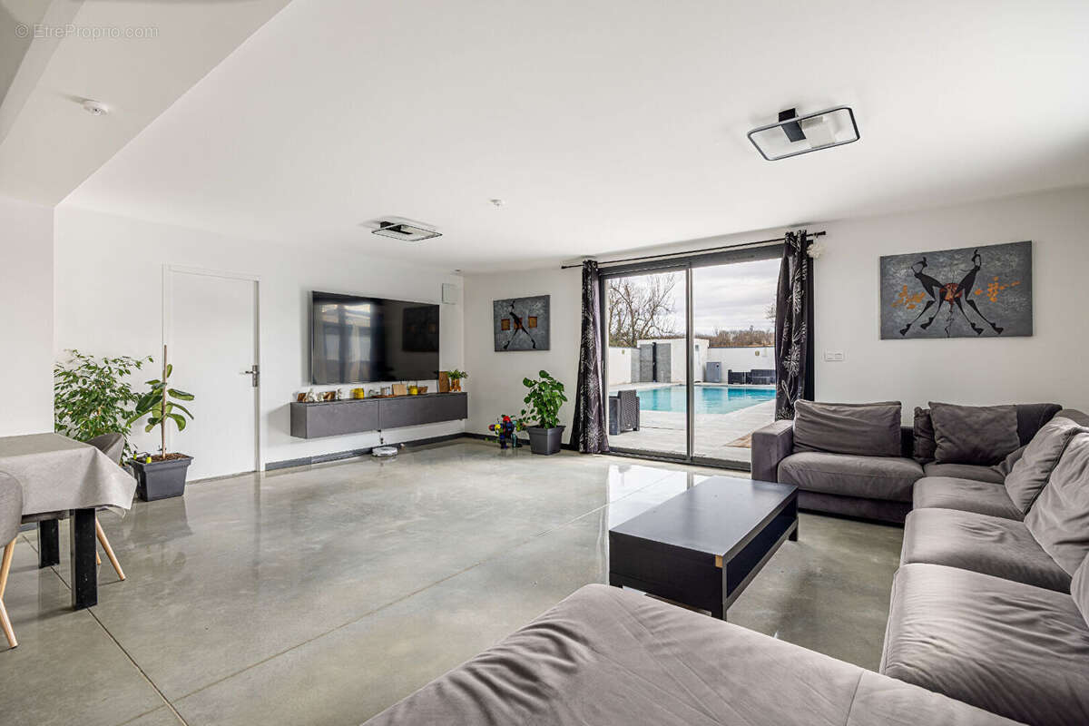 Maison à SAINT-PRIEST