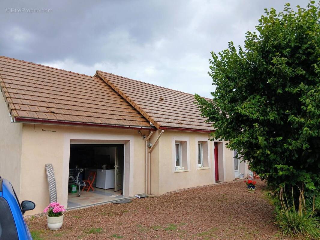 Photo 1 - Maison à CURGY