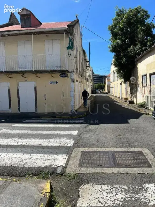 À Vendre –Immeuble à rénover –  Basse-Terre 97100 - photo 4
