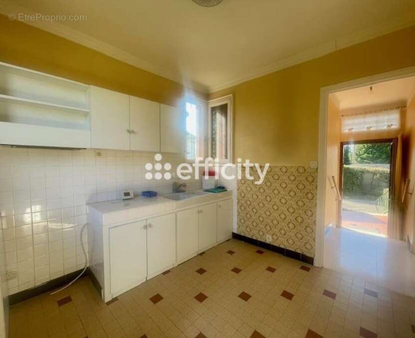 Maison à ROUSSILLON