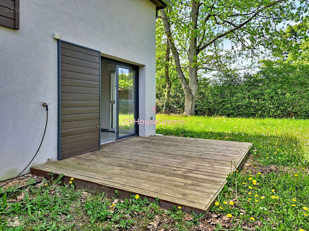 Appartement 85 m² à Saint-Remy-L'honore  - photo 3