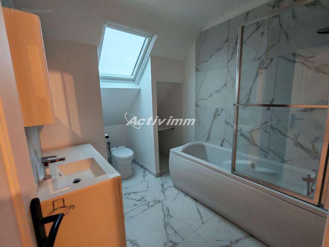 4284 12 - Maison à HESDIN