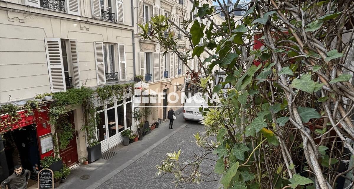 Appartement à PARIS-18E