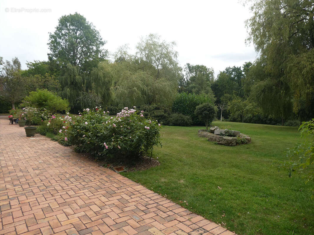 Maison à CORMEILLES