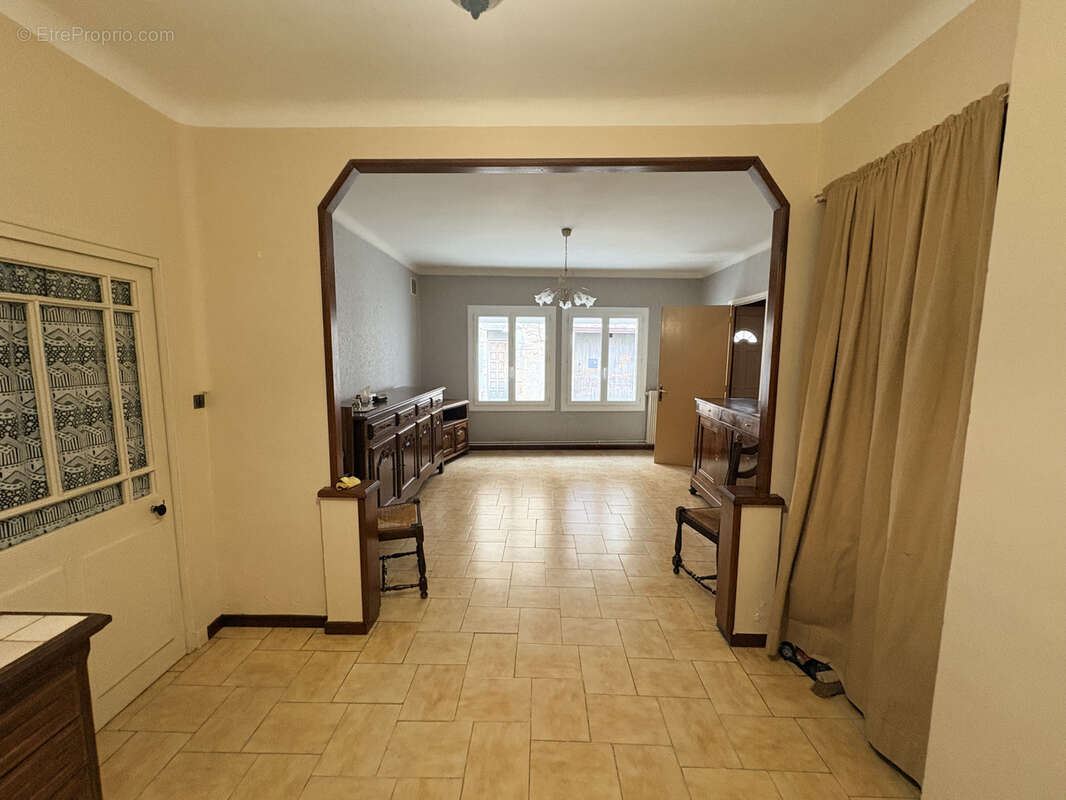 Maison à LA CALMETTE