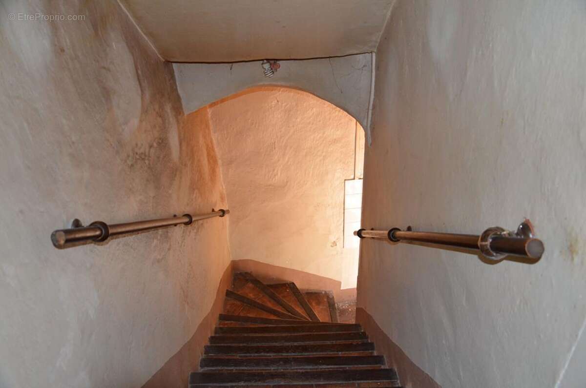 Maison à SAINT-REMEZE