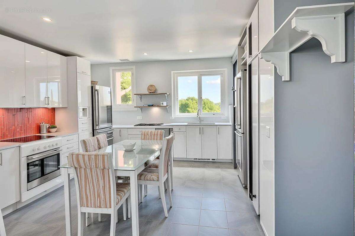 Maison à LA CELLE-SAINT-CLOUD