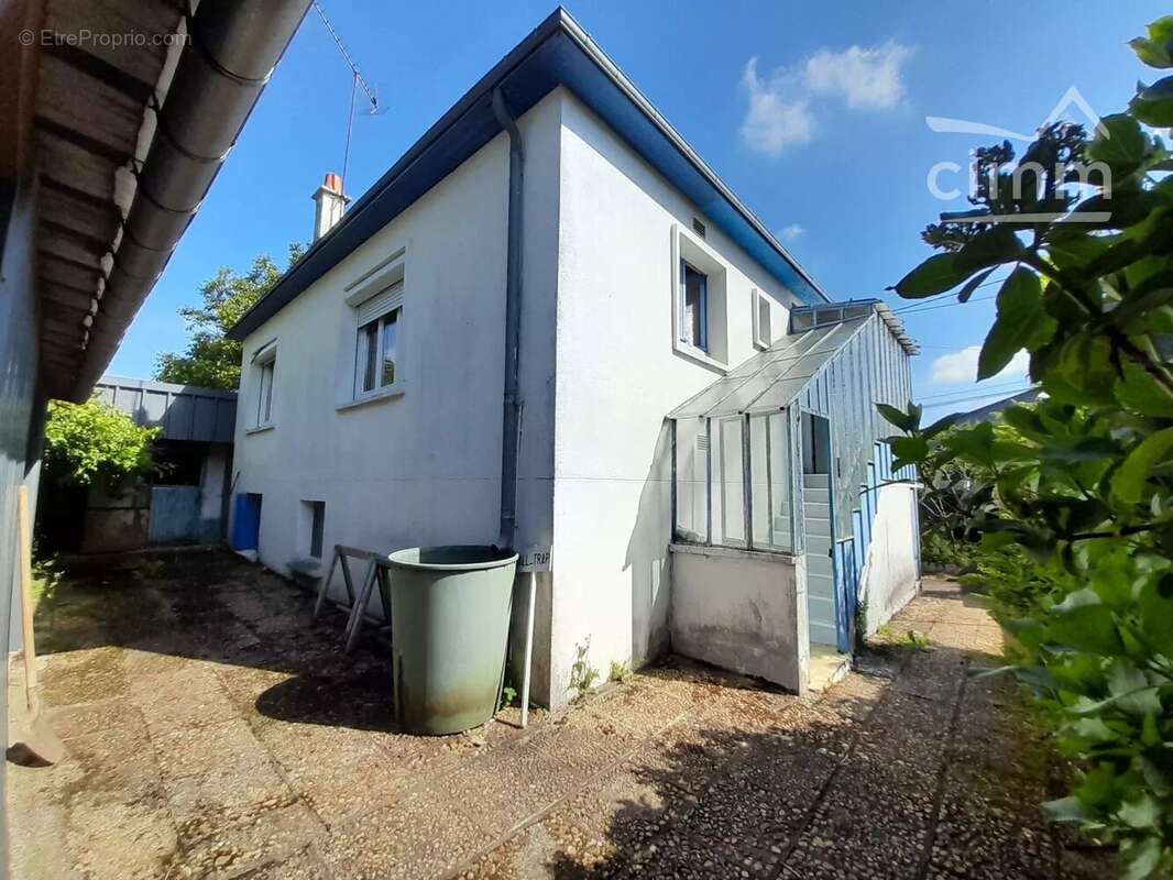 Maison à VILLEBAROU