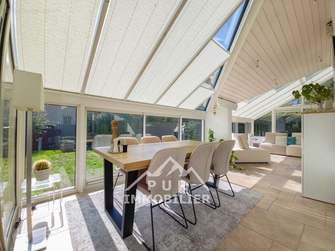 Maison à ETREMBIERES