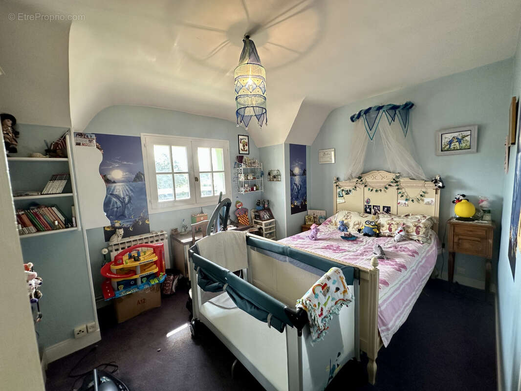 Belle propriété familiale de 220 m2 sur un terrain clos et paysager de 1 785 m2   Bellengreville - photo 14
