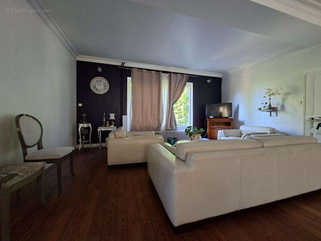 Maison à BLANZY